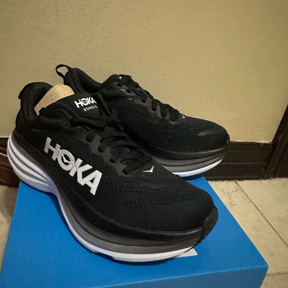 COPY - - BNIB hoka bondi 8 black/white women’s running shoes - Picture 5 of 7